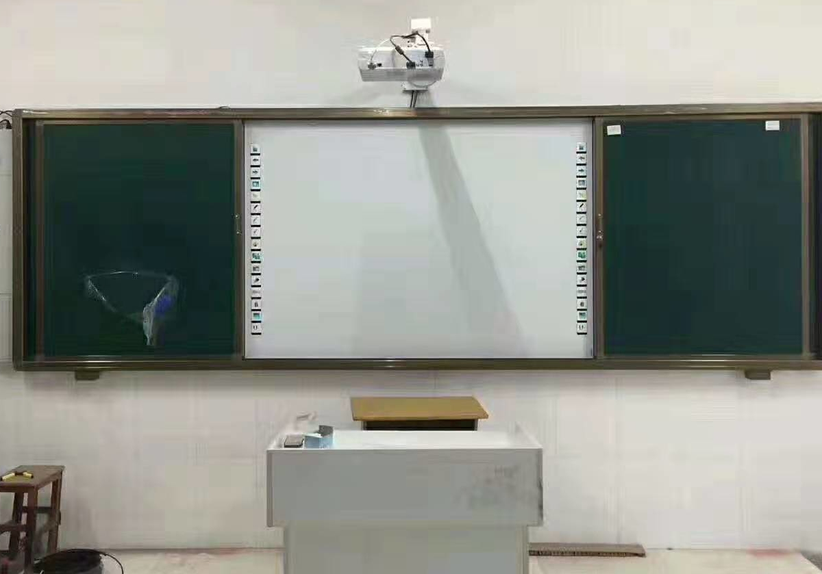 投影仪加电子白板组合班班通设备使用及其维护教程